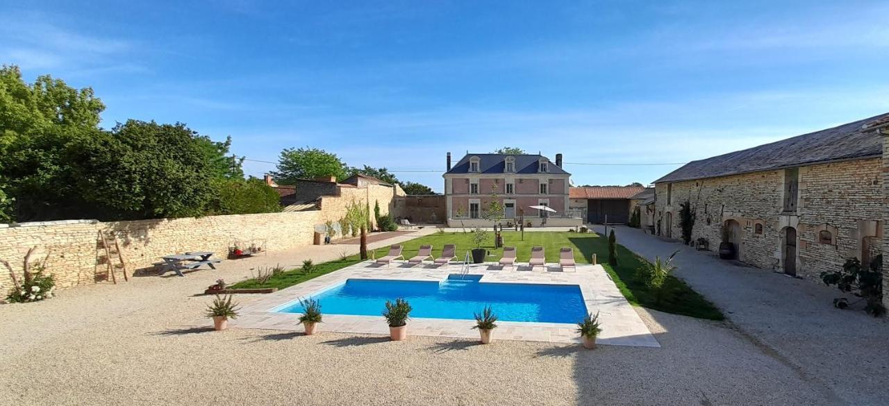 La Galuche Bed & Breakfast Angliers  Bagian luar foto