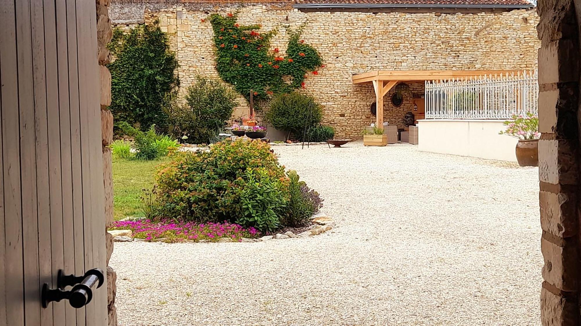 La Galuche Bed & Breakfast Angliers  Bagian luar foto